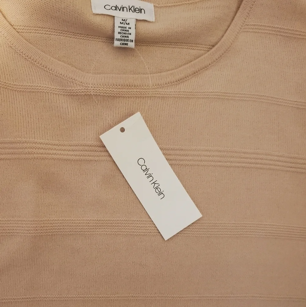 Calvin Klein Blush Pink Pullover Sweatshirt  Soft‎ Cozy Romantic Medium NWT - Picture 9 of 9